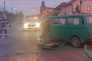 Accident cu trei victime la Arad. Un bărbat a murit pe loc I FOTO