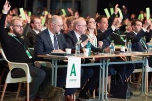 Oltean din UDMR s-a înscris pe lista formaţiunii pentru alegerile europarlamentare. Liderii uniunii îi ţin în suspans pe civicii maghiari