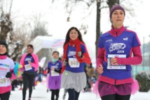 Sport, feminitate şi caritate  la Crosul Divelor