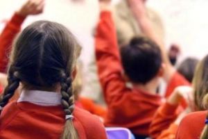 Şocant! Marea Britanie introduce lecţiile despre homosexualitate şi transgenderism pentru elevii de şcoală primară