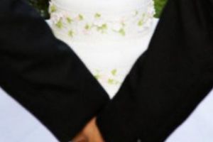Discriminarea sexuală ia amploare: o pereche gay respinsă la intrarea în restaurant. Breaking news