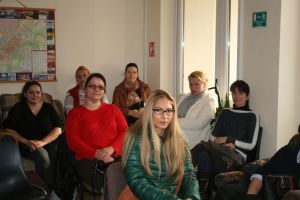 Meseria de părinte atrage persoane de toate vârstele din tot judeţul. Câte vor fi angajate în următorii 5 ani