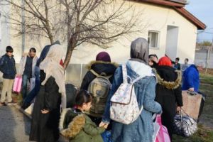 Val de refugiaţi în România. Premierul Viorica Dăncilă obligă primarii să găzduiască. Care sunt condiţiile