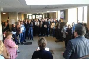 Protest la Finanţele din Timişoara, pe holuri