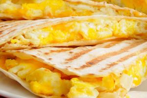 OMLETĂ QUESADILLA