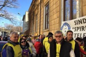 Federaţia „Spiru Haret” anunţă că pichetează miercuri sediul ministerului Educaţiei. Printre solicitările membrilor, majorarea costului standard per preşcolar/elev