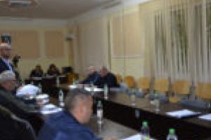 Transportul public în Băile Herculane, din nou pe ordinea de zi a aleşilor locali