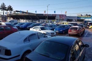 Parcarea Primăriei Suceava va deveni cu plată, pentru a nu mai fi permanent aglomerată