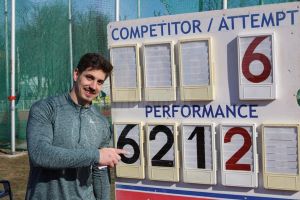 Alin Firfirică şi Marius Musteaţă s-au impus la Campionatul Naţional de iarnă la ...