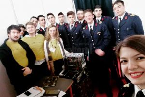Robotul elevilor militari luptă la etapa naţională a Competiţiei „BRD FIRST Tech Challenge”