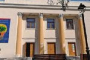 Iubeşte, citeşte şi câştigă alături de Casa de Cultură Moldova Nouă şi Editura Nemira!