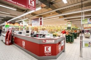 Kaufland majorează salariile angajaţilor începând cu 1 martie. Veniturile minime pornesc de la 1.940 lei lunar