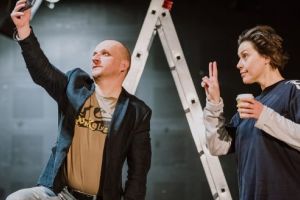Renumitul regizor Zsótér Sándor aduce „Șobolanii“ la Compania Tompa Mikló