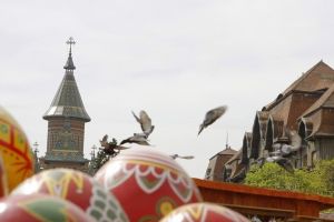 Primăria Timişoara pregăteşte Târgul de Paşte. Cel de Crăciun încă funcţionează în Libertăţii