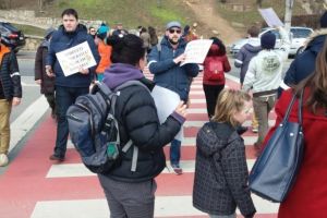 Protestatarii au blocat două străzi din Cluj