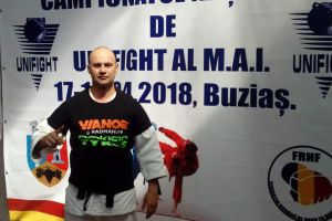 Jandarmul din sala de sport