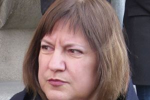 Cu JUSTIŢIA pe masă