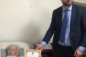 Doua ploiestence au fost felicitate de primarul Adrian Dobre, cu ocazia implinirii a 100 de ani