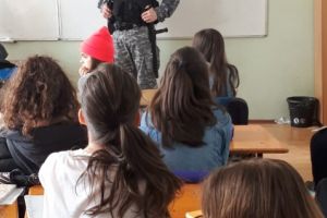 Activitati informativ-preventive ale politistilor constanteni la Școlile Gimnaziale nr. 33 ,,Anghel Saligny si  nr. 23 ,,Constantin Brancoveanu (galerie foto)  
