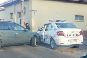 Accident cu maşina Poliţiei pe strada Clujului din Oradea