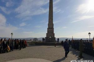 FOTO, VIDEO| Martiriul lui Horea, Cloşca şi Crişan, comemorat la Alba Iulia, la 234 de ani de la eveniment. Depuneri de coroane la Obelisc şi ceremonial religios pe Dealul Furcilor