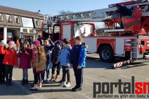 FOTOGALERIE. Porţi deschise la pompieri. Demonstraţii de Ziua Protecţiei Civile