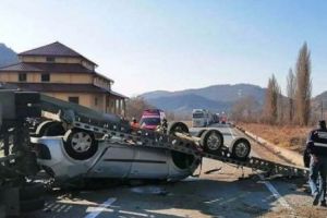 Circulaţia pe DN 6 blocată: accident cu mai multe maşini