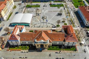 Lucrările suplimentare pentru restaurarea Sălii Unirii din Alba Iulia, în valoare de peste 1.000.000 de lei, aprobate de consilierii judeţeni