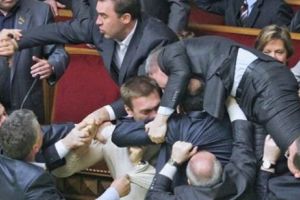 Lovitură năpraznică primită de politicienii români din partea celor germani! Laszlo Tokes, declanşatorul episodului, uluitor de „şifonat”
