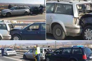 FOTO, VIDEO: ACCIDENT rutier în Partoş cu trei autoturisme implicate. Traficul este îngreunat
