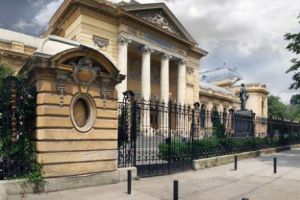 SCANDAL LA UMF Carol Davila Bucuresti. Doctor în ştiinte medicale, acuzat de falsuri şi fraudă. „Este un fals profesor”