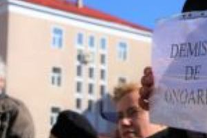 NEWS ALERT. Grevă „spontană” la „Eftimie Murgu”! „Un profesor universitar nu poate trăi cu 1.000 de lei pe lună!”