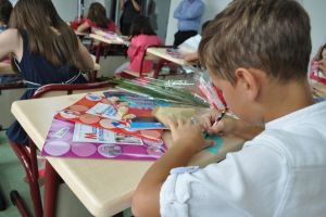 Profesorii vor face ore în plus. Pe cine vor putea medita acasă. Reguli noi şi pentru after school