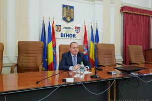 Traian Bodea, laudă neputinţei: În timp ce drumurile sunt ciuruite, Consiliul Judeţean stă pe un munte de bani necheltuiţi, adunând un excedent de 100 milioane lei!