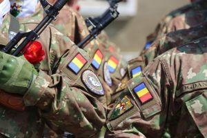Ministrul Apărării, la Bistriţa pentru ceremonia de repatriere din Afganistan a ”Şoimilor Carpaţilor”