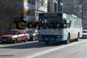 Circulă gratis cu troleul!