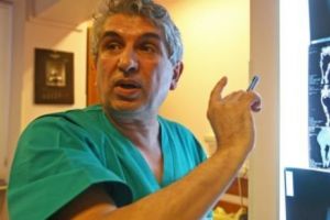 Procesul doctorului Burnei se va judeca cu uşile închise. De ce a luat judecătorul această decizie