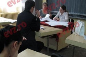 Elevii care sunt acum în clasa a VII-a vor da simularea pentru Evaluarea Naţională. Ministrul Educaţiei a fost întrebat de ce. Iată răspunsul oficialului