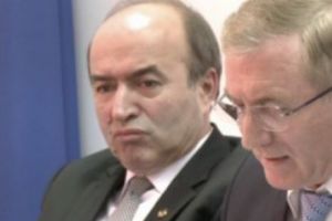 Toader dă înapoi în războiul cu Lazăr: „Nu am competenţa de a mă amesteca”