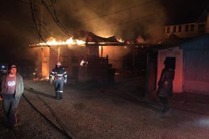 Prăjeşti: o fabrică de ulei a luat foc