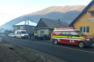 Accident la Telciu. Trei tineri au ajuns la spital