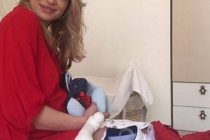 Breaking News  Valentina Pelinel a născut! Cristi Borcea, de 9 ori tătic