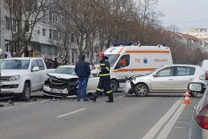 Accident rutier petrecut în această dimineaţă în municipiul Slobozia, zona Mănăstire.