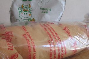 Programul „cornul şi laptele” e blocat în Vâlcea. Elevii ar putea primi produsele tocmai în aprilie
