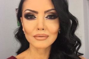 Desfrâu total în studiourile Kanal D. Andreea Mantea, show de zile mari în faţa celor mai doriţi trei bărbaţi din showbiz