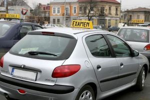 Sibiul la coada clasamentului în trecerea examenului auto. Multe şcoli de şoferi ar trebui suspendate conform legii