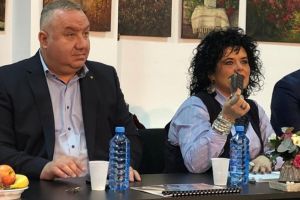 Carduri de fidelitate oferite de Teatrul Toma Caragiu din Ploieşti