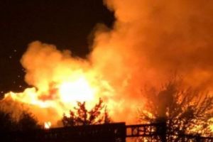 Atacaţi în propria casă cu cocktailuri molotov de un recidivist. Sanşe minime de supravieţuire