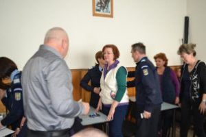Jandarmii maramureseni le-au oferit martisoare colegelor