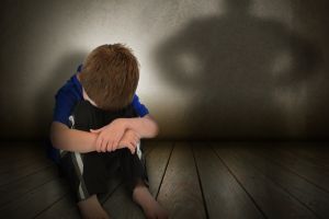 Bărbat suspectat că a violat trei copii